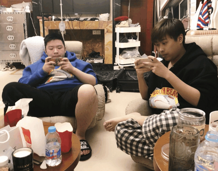 五五开女友uu妹公开回应公交车言论网友还蹭热度