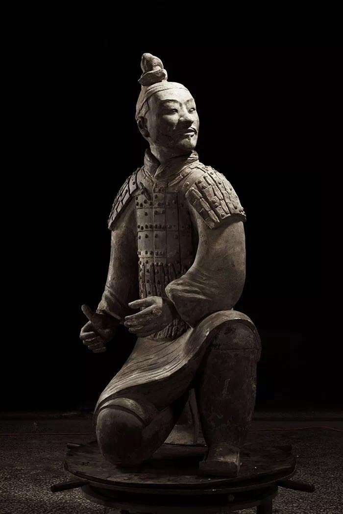 时隔11年后，兵马俑再次现身英国，这次参展的文物有什么不一样？|兵马俑|文物|特展_新浪新闻