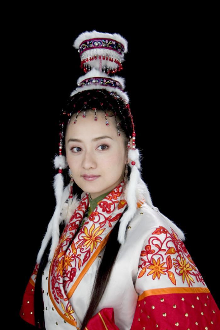 叶赫老女(以下暂用"东哥"这个名字)的故事,想必很多人都知道.