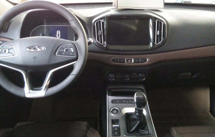 搭载6mt变速器换装电子手刹更亲民的手动档瑞虎7正式上市