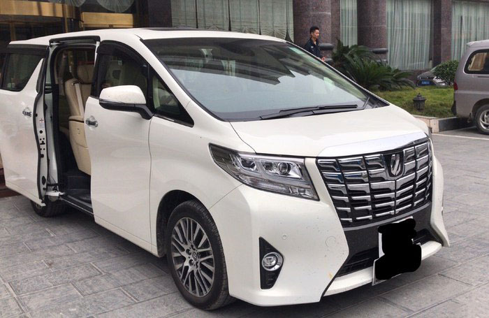 车友80万港币提"大面包"埃尔法,终于知道明星为啥都选它