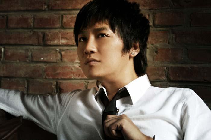 他曾是一位"草根明星", 凭一首歌爆红多年, 如今连普通人都不如