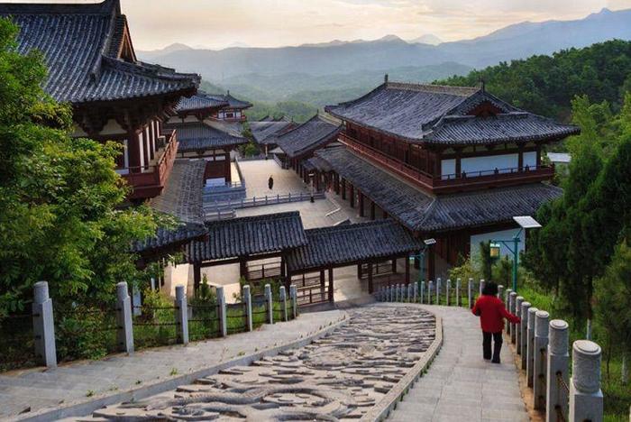 随心之旅 静兮禅修营首次来到佛教圣地桐柏,有幸走进河南省佛教学院