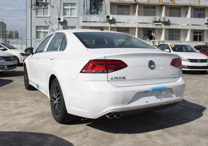 "奢适宽体轿跑"外形大气不输迈腾,7秒破百,仅12万值得入手!