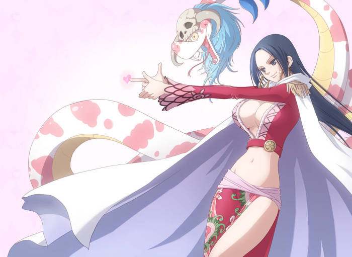 第一套是女帝刚出场时的装束,这套装束严格来说不算旗袍,红色与汉库克