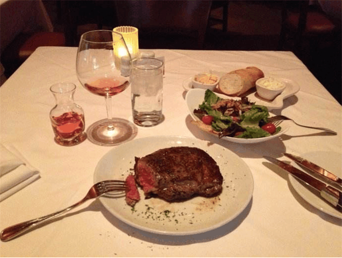 外国人吃的西餐比中餐高贵? 高贵并不看外表干净