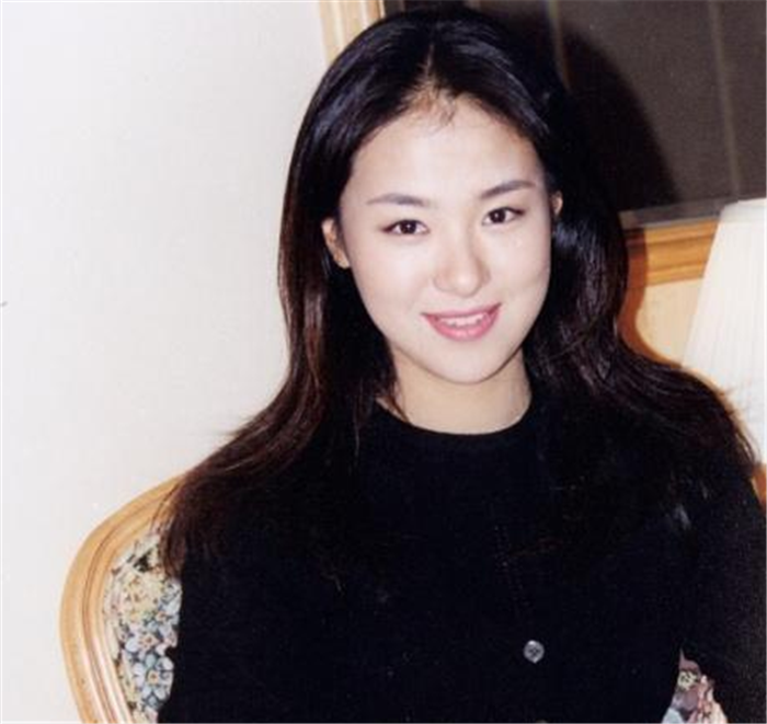 丈夫是乾隆的后代,居然还有人敢扇她耳光,今为家庭淡出幸福和美