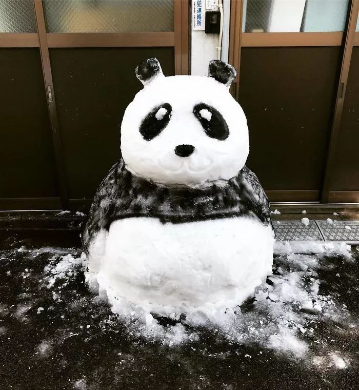 雪下得那么认真,雪人居然堆得这么不正经!