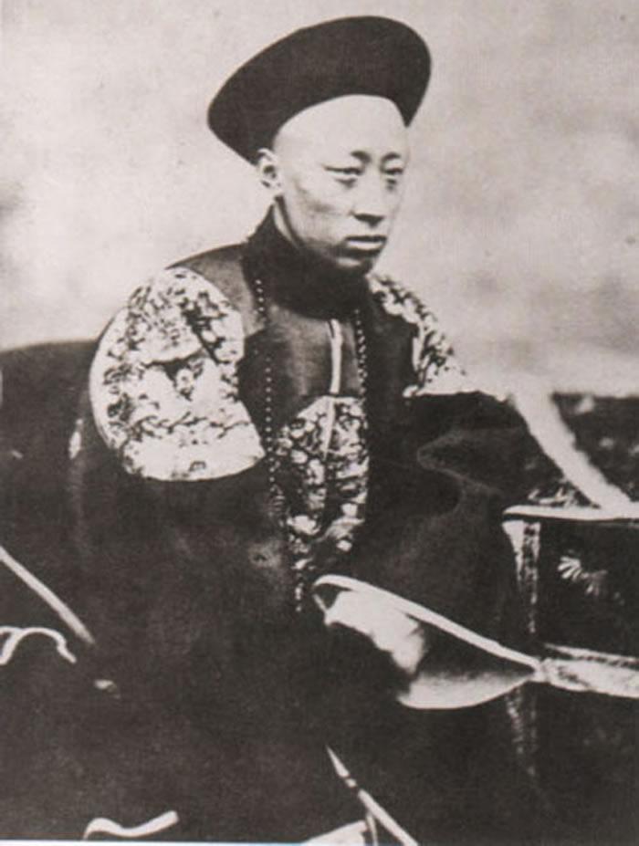 恭亲王奕欣不同时期照片18岁从政晚年眼神绝望