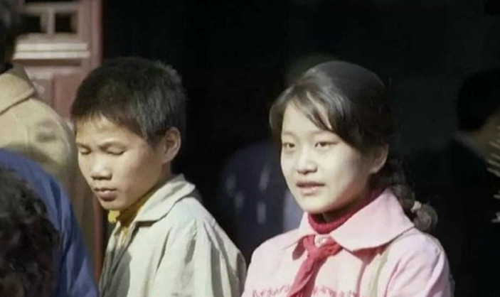 80后彩色老照片:看完第四张我哭,当年认识的女孩如今在何方