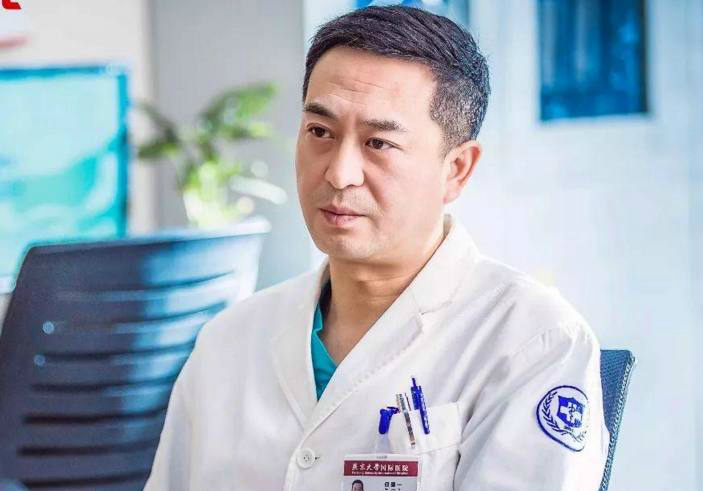 急诊科医生,5个主演,论演技王策垫底,张嘉译第三,第一满分_新浪看点