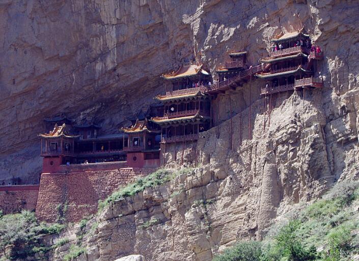 中国最险的6大寺庙, 绝壁上伫立千百年, 最后一座至今无人登顶!