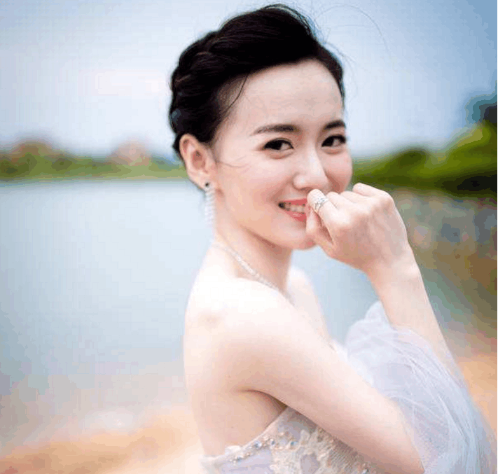 江铠同在热播剧《暖爱》里,江铠同就为我们展现了何为入戏.