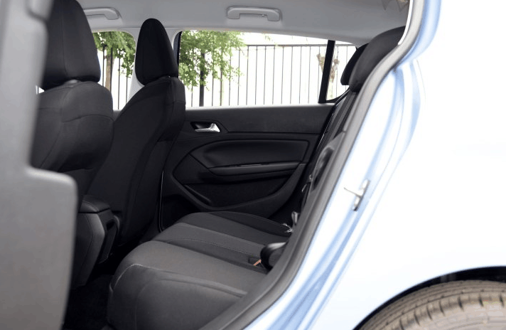 月销量最低至个位数, 已经混到停产了, 标致308s混的太惨!