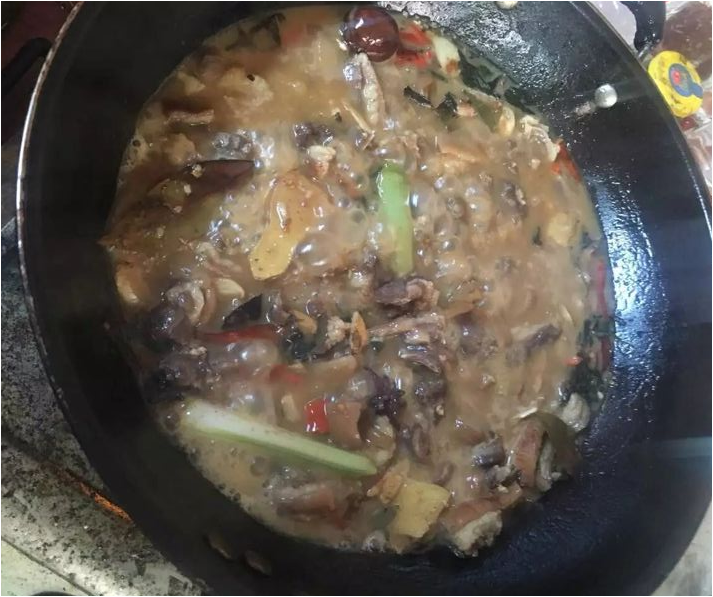 第一次吃到传说中的果子狸味道香滑我却难以下咽