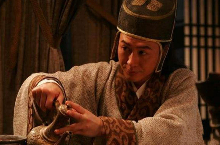 古代皇帝为何偏偏放着貌美宫女不选反而选择太监当随从呢