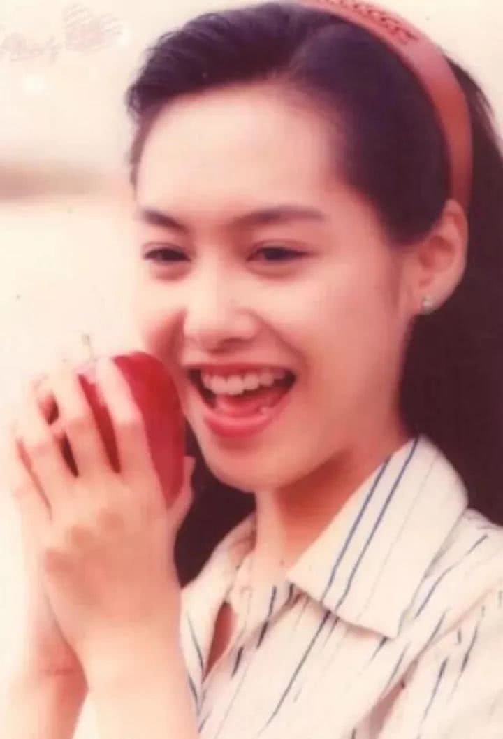 如何拍出90年代复古港风照片?!