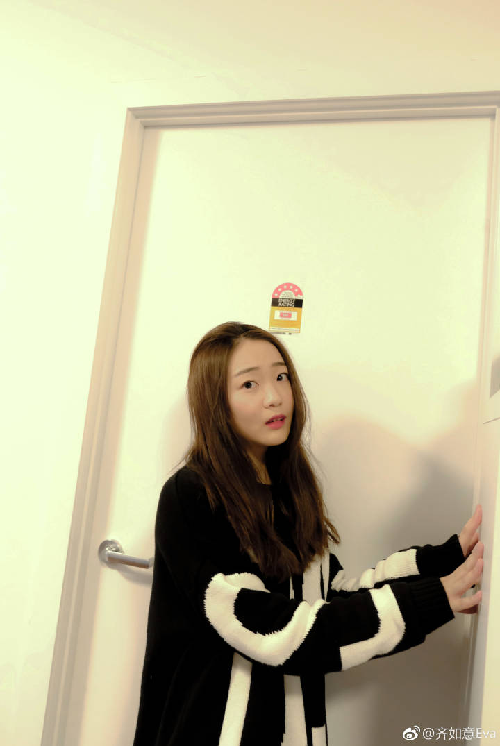 与其他明星不同齐如意走的不是当明星的路线,而是把演员当做自己的