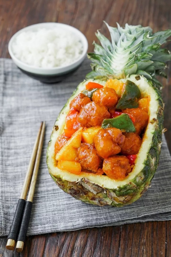 用水果来炒肉,居然好吃到成了名菜?菠萝咕噜肉