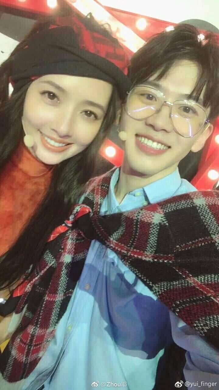 这个刷屏的费启鸣,可能是笑起来最好看的男孩子了|好看|小哥哥|女友