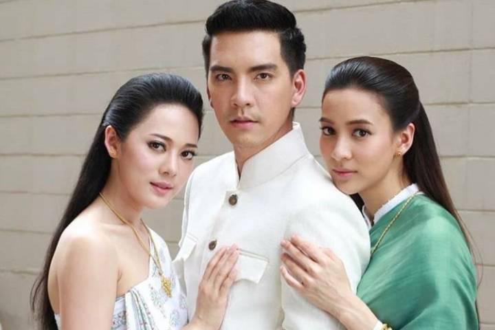 新泰剧《披肩圈套》,new搭档小绿和红宝石妹子上演爱恨纠葛!