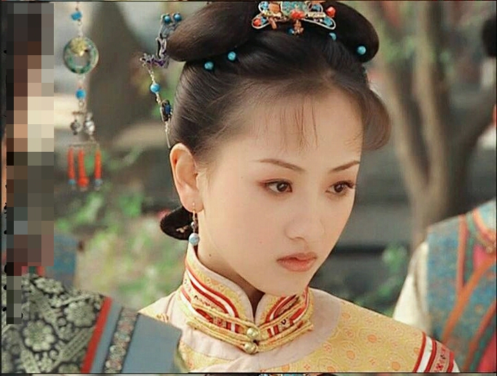 颜值巅峰时期的杨蓉,这清宫装完全不输神仙姐姐刘亦菲!