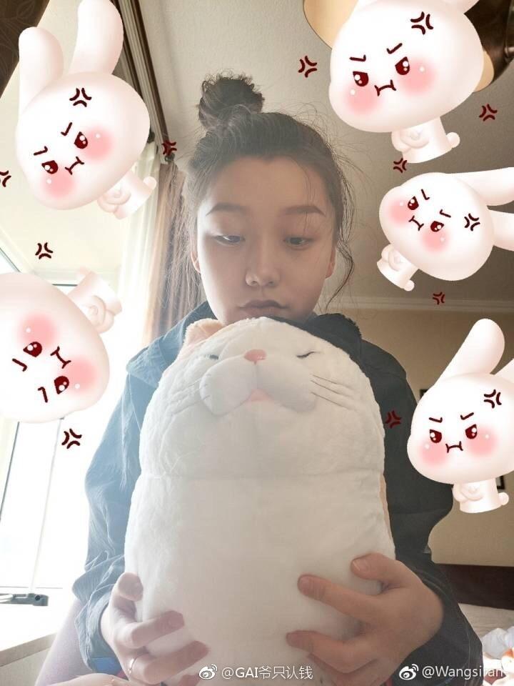 准妻子秀大钻戒,扒扒pgone曾打嘴炮要缝他的嘴|妻子|钻戒|王斯然_新浪