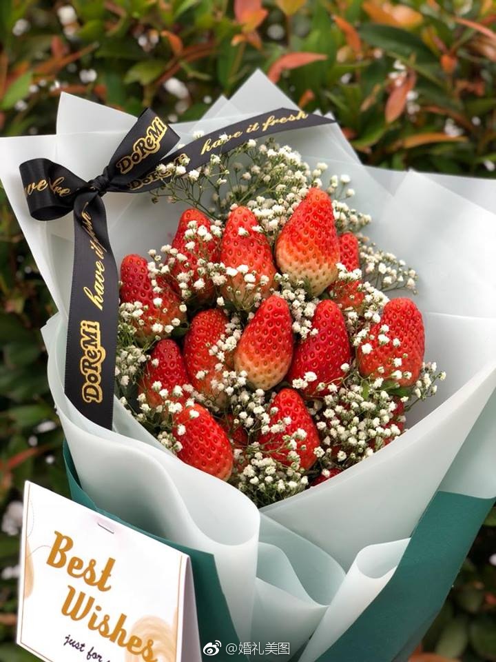 草莓花束,超美的!重点是还可以吃