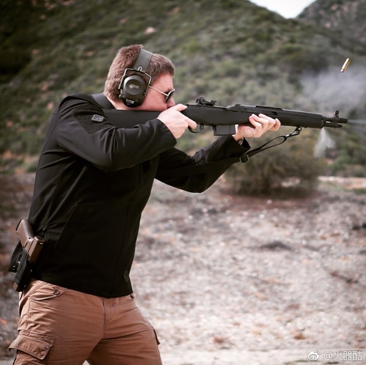 socom16 春田家的一只好枪