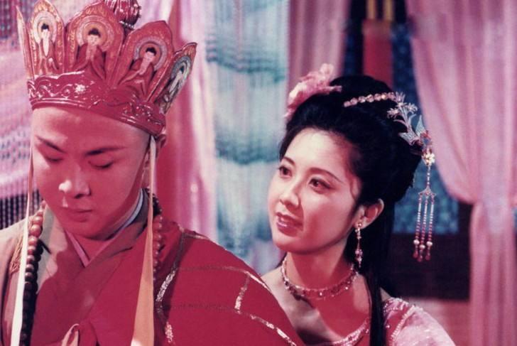 西游记女儿国导演用心设计的这个情节, 让网友看后纷纷感动!