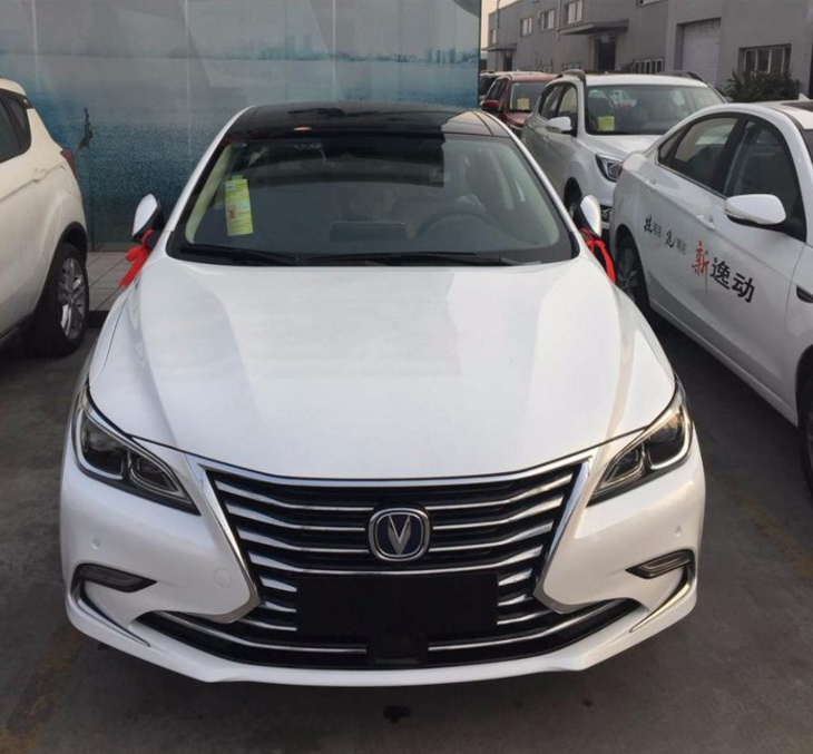 长安睿驰cc正式上市,配德系车内饰,9万起竞争合资