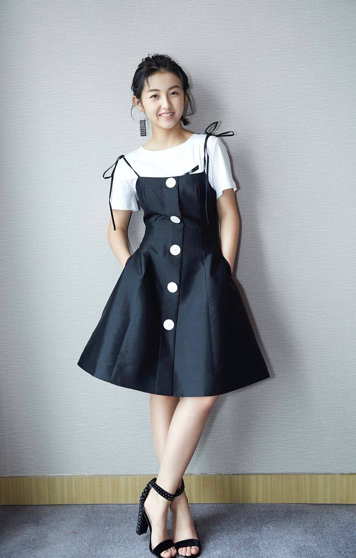 服了14岁演女一号唐人街探案2未露面网友莫失良机