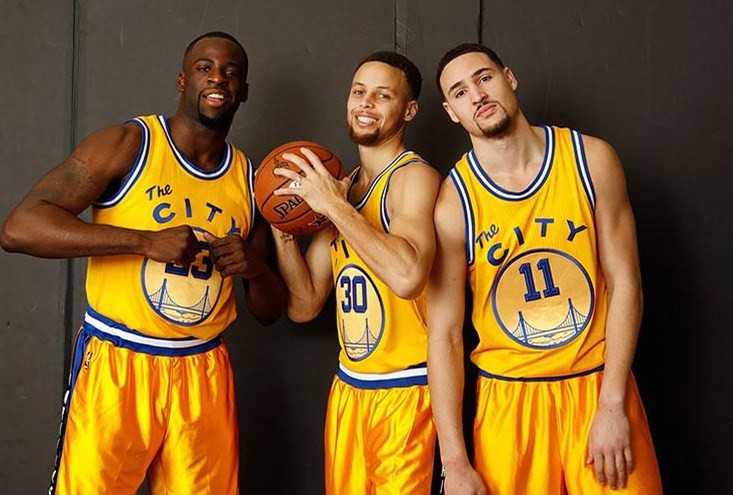 为什么勇士的首发阵容不能使用"死亡五小"这套阵容