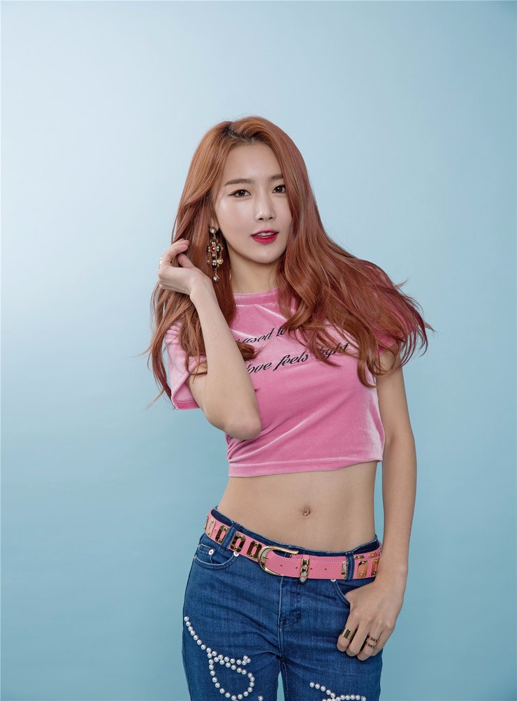 韩国女子组合dal shabet时尚写真 修长美腿性感火辣