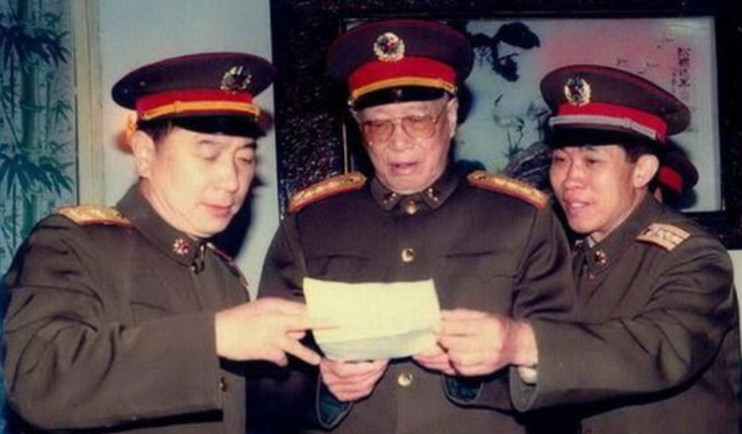 中国最牛父亲,五个儿子四个少将军衔,一个上将军衔,让人敬佩