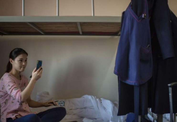 2,美女乘务员每天早上都要起得很早,而且宿舍条件并没有想象的那么好