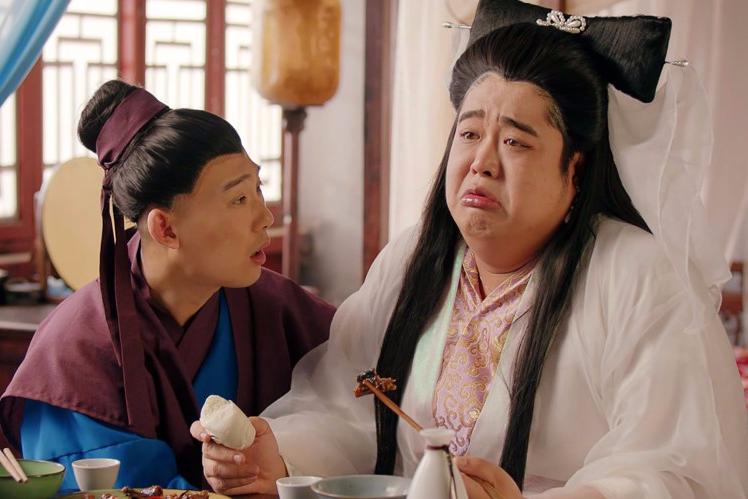 搞笑:妹子主动求帮忙,结果好尴尬
