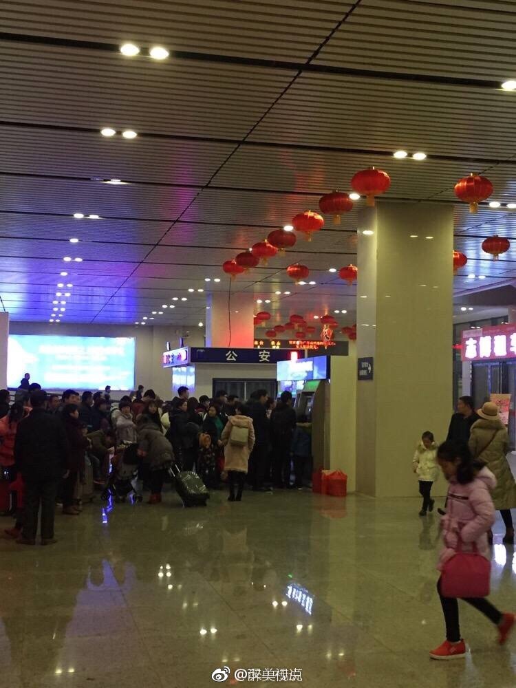 市民吐槽汉中火车站乱象