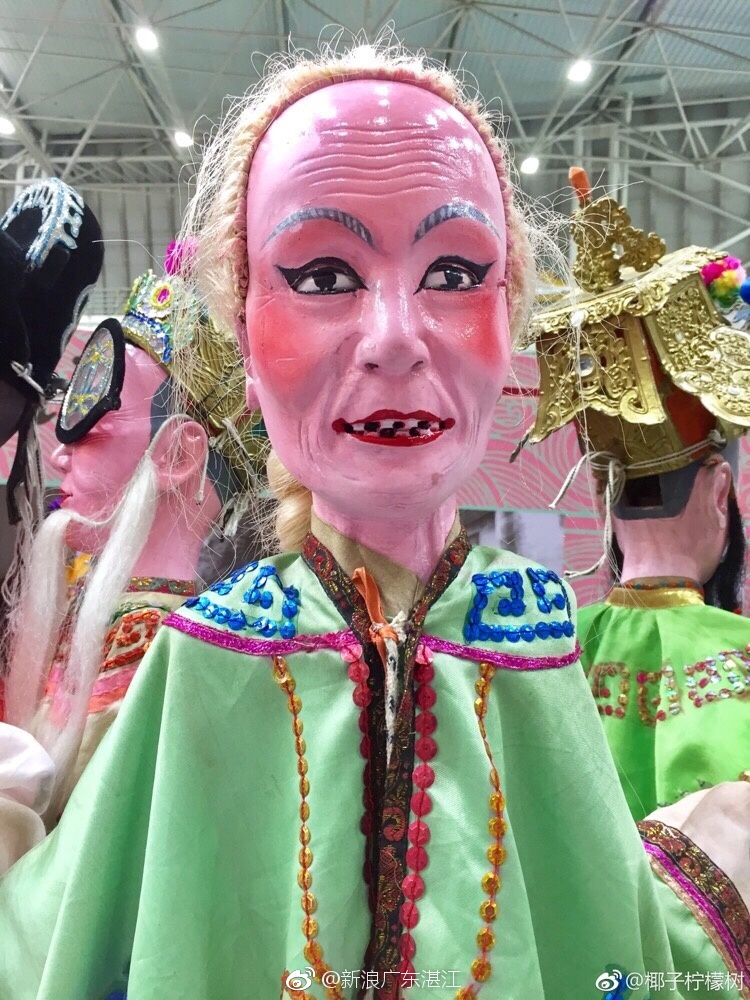 湛江木偶戏穿越一段旧时光张灯结彩送神演戏