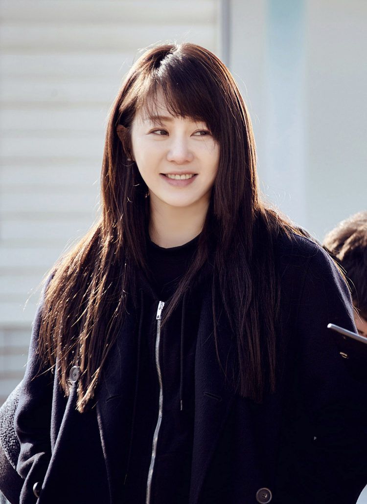 收视飙升韩女主暴打导演被下车观众喊着换导演编剧哭晕在厕所