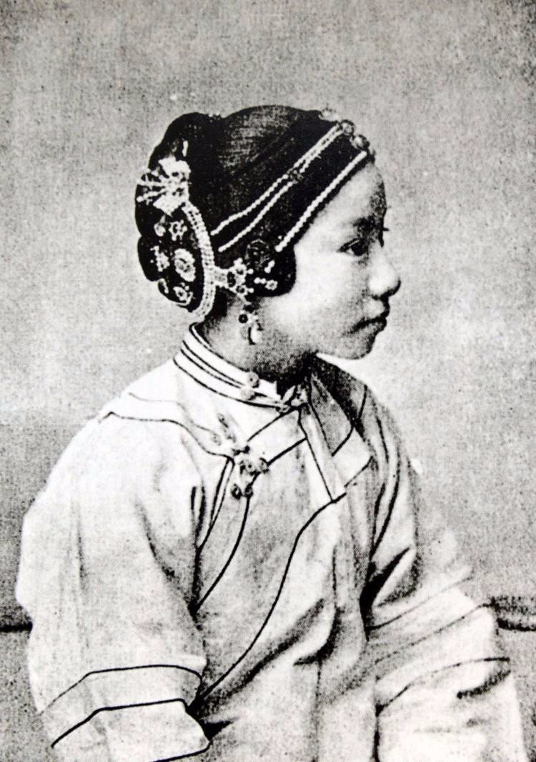 晚清青楼女子老照片 她们推动摄影术的普及|沪游杂记|青楼|摄影_新浪