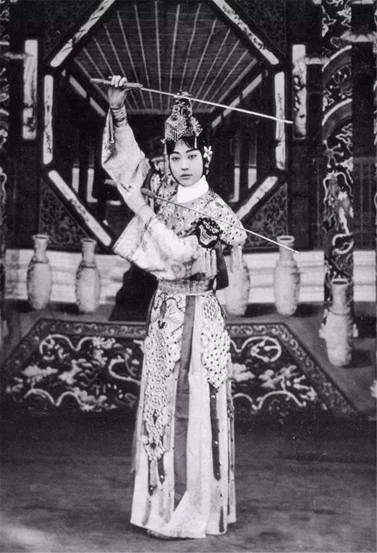 梅兰芳珍贵的老照片,第一张与孟小冬的合影