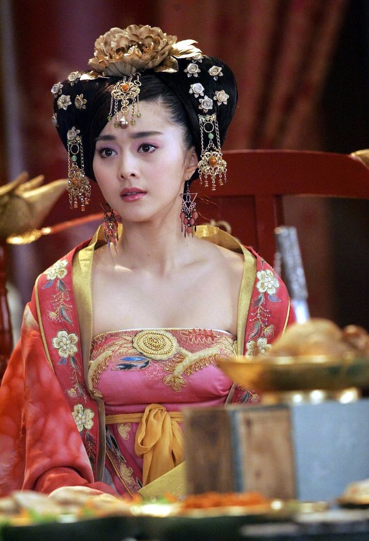 十大女星扮演的杨贵妃各有什么特点,王璐瑶靠什么抢了马苏的戏