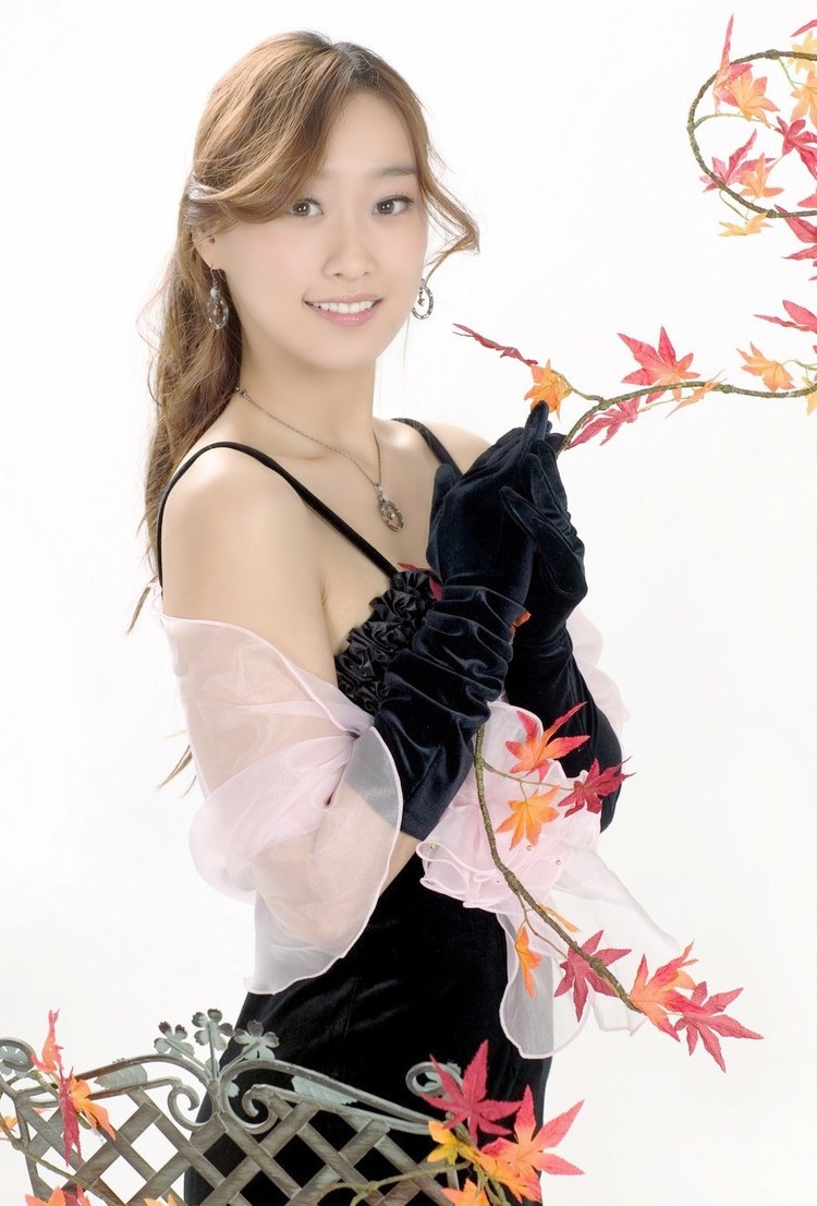 那些成熟貌美,笑容怡人的女子们!|美丽的|人像|女人们_新浪新闻