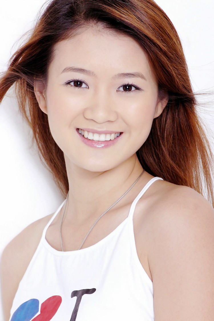 多姿多彩笑容甜美的可爱美女你更喜欢哪个