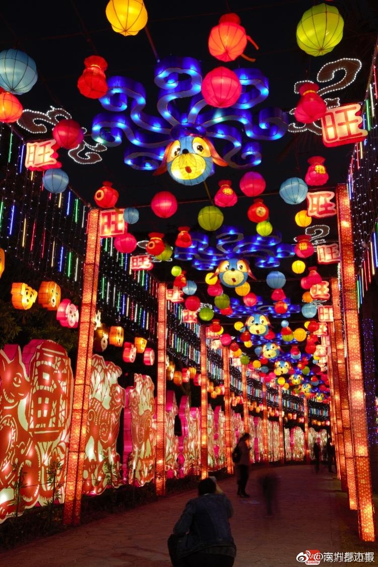10万个迎春灯笼亮相深圳街头 春节期间将现最美灯光夜景[心]