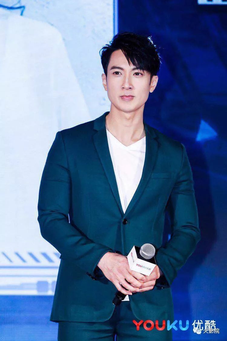 郑爽带伤上阵,吴尊舍娃出征,张一山食言复出,原来都是为了它!