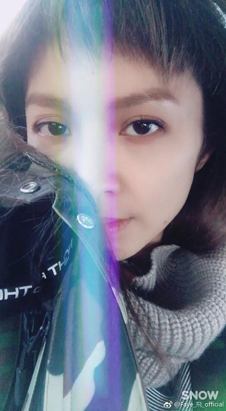 飞儿乐队主唱被踢出组合相伴十几年的他们难道要以内讧收场