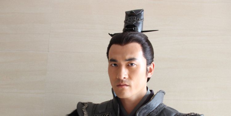 赫子铭在《大秦帝国2》里把秦武王善战,鲁莽滑稽另类别样的形象刻画的