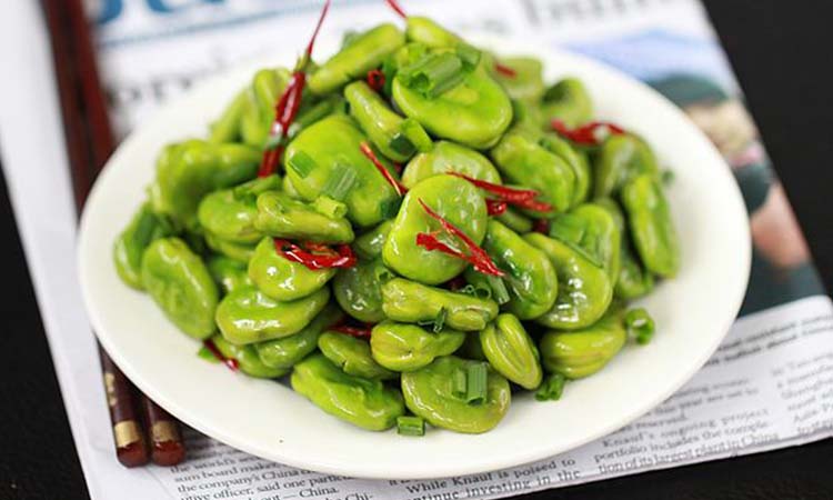三月正是吃这道菜的时候,只花几块钱吃不到亏大了,被称补脑神菜|豌豆